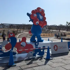 ミャクミャクモニュメント「ワクワク」